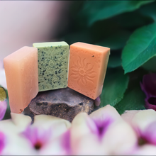Load image into Gallery viewer, Flower Soaps (3 soaps)
