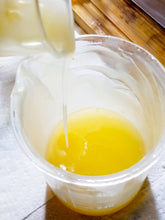 Load image into Gallery viewer, Green Tea Cleansing Oil, Vegan